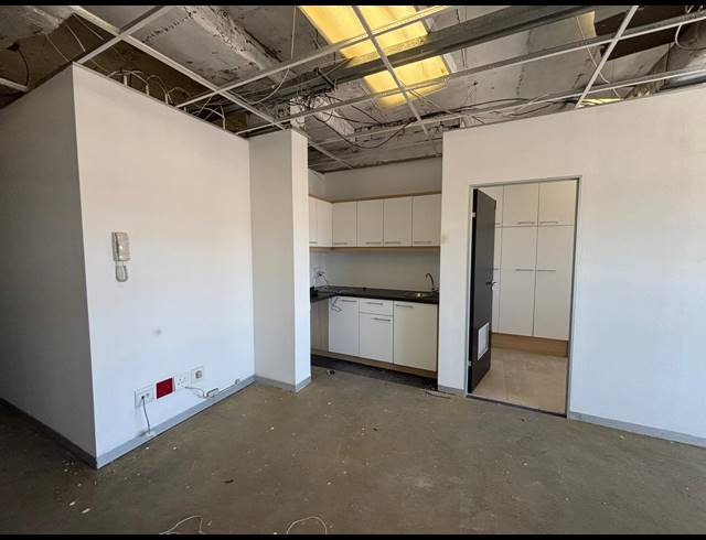 840M² OFFICE TO LET IN TYGER VALLEY